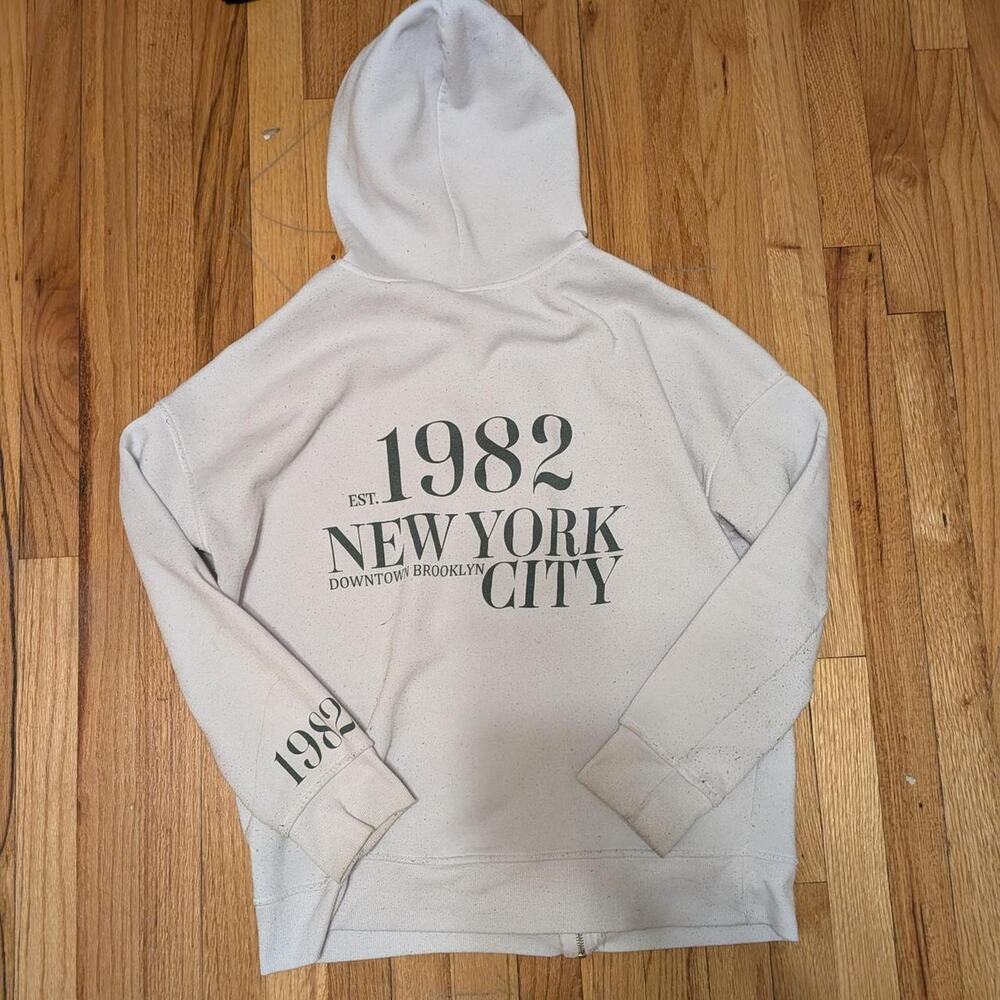 New York City 1982 White Zip Up Hoodie